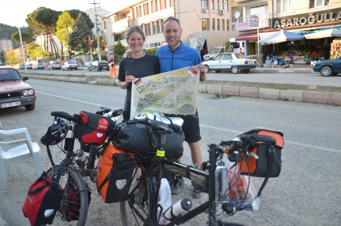 Bisikletleriyle Singapur'a giden Alman çift Kastamonu'ya ulaştı