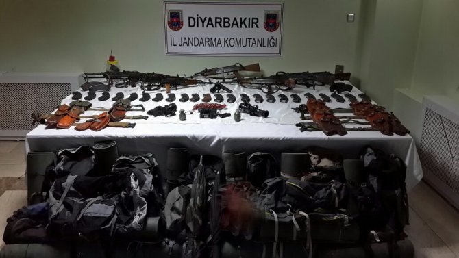 Diyarbakır'da 8 terörist etkisiz hale getirildi
