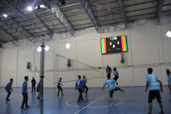 Suşehri'nde voleybol turnuvası düzenlendi