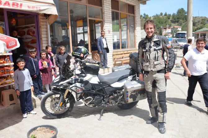 Tayland'dan Hollanda'ya motosiklet yolculuğu