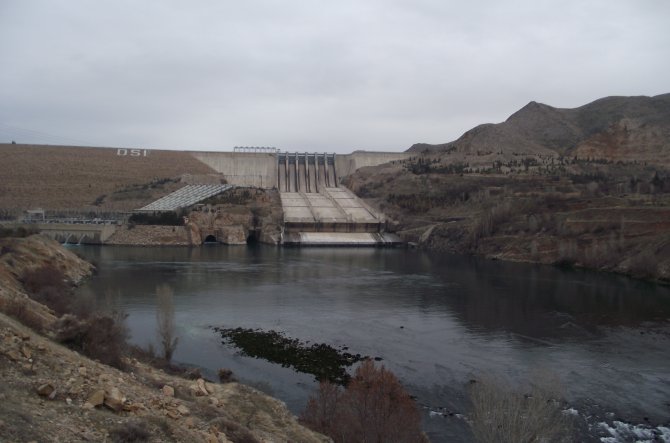 Türkiye'nin 3 büyük barajı enerji üretimini artırdı