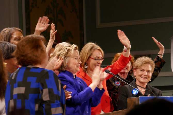 ABD'de başkanlık yarışında kadın dayanışması