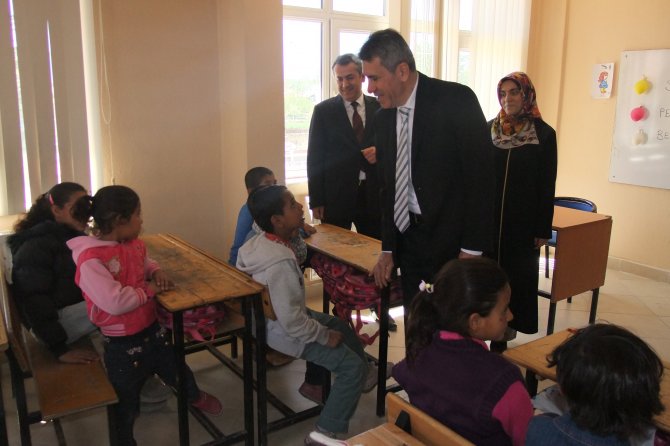 Akşehir'de Suriyeli çocuklar için Türkçe öğretim kursu