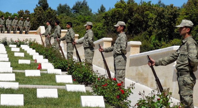 Gelibolu, Çanakkale Kara Savaşları'nın 101. yılına hazır