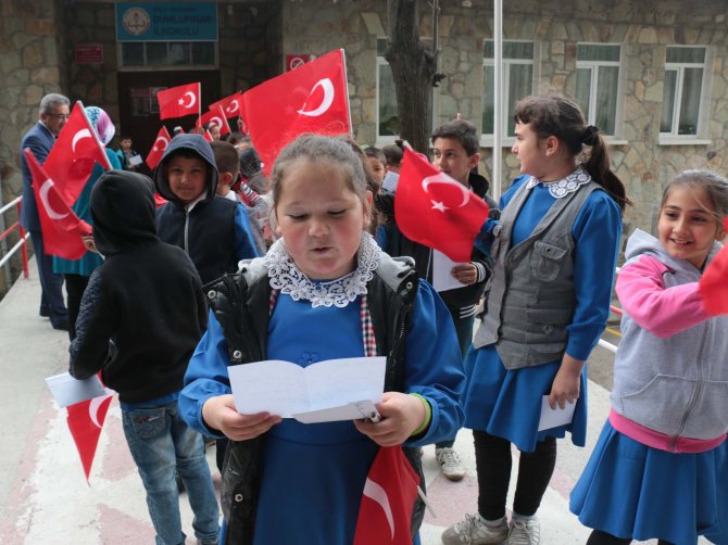 İlkokul öğrencilerinden Mehmetçik'e mektuplu destek