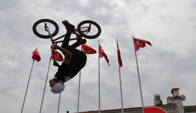 Edirne'de 500 öğrenciye bisiklet dağıtıldı