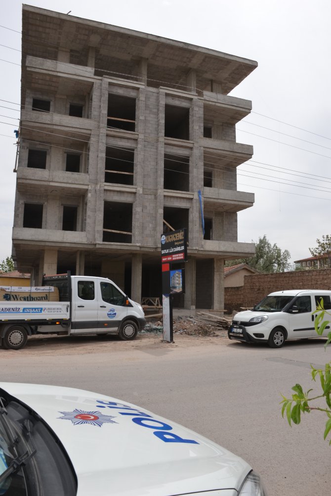 Aksaray'da inşaattan düşen işçi yaralandı