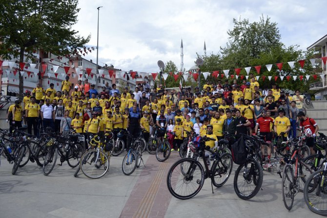 Bisikletçilerden "Trafikte Biz de Varız" etkinliği