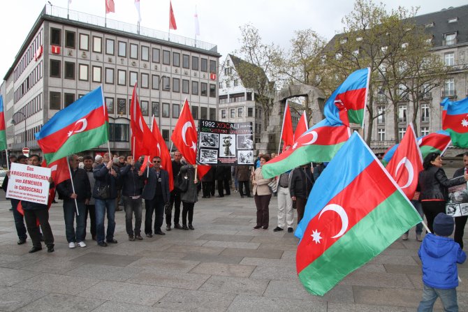 Ermenistan, Köln'de protesto edildi