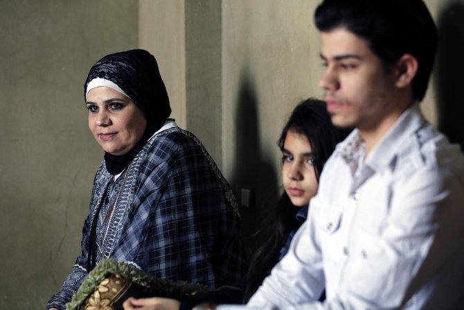 Lübnan'daki Suriyeli ailenin Türkiye'deki babalarına kavuşma isteği