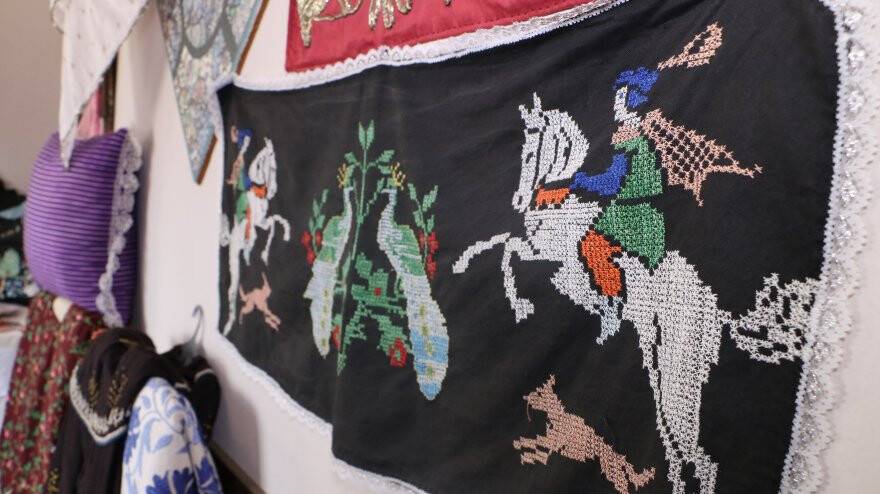 aw956913-07.jpg