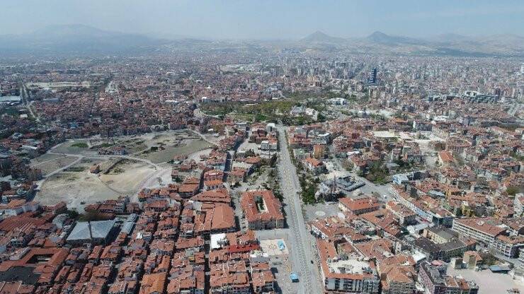 Konya’da Boş Cadde Ve Sokaklar Havadan Görüntülendi
