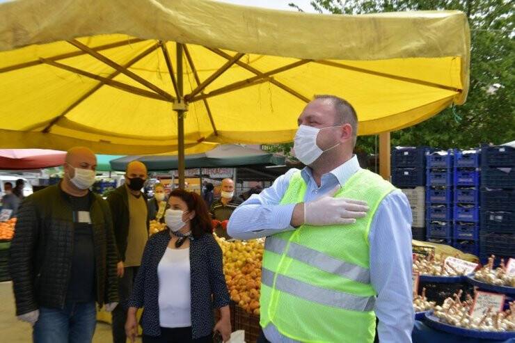 Başkan Gümrükçü’den Yenimahalle Pazar Yerinde Denetim