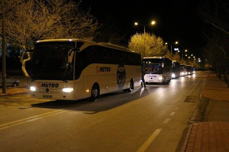 Cezayir’den Getirilen 144 Türk Vatandaşı Konya’da Yurda Yerleştirildi