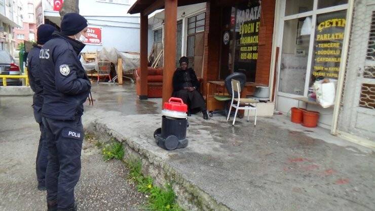 Afrikalı Kimsesiz Kadın Sokakta Bulundu