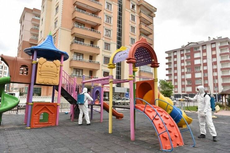Konya Karatay’da Parklar Salgın Sonrasına Hazırlanıyor
