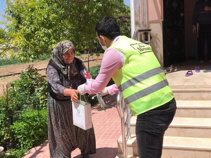 Konya Meram Belediyesi Şehit Annelerini Unutmadı