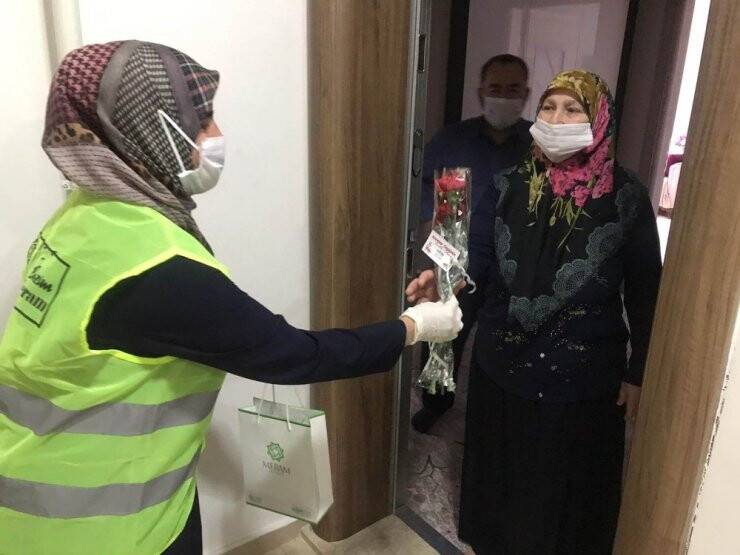 Konya Meram Belediyesi Şehit Annelerini Unutmadı