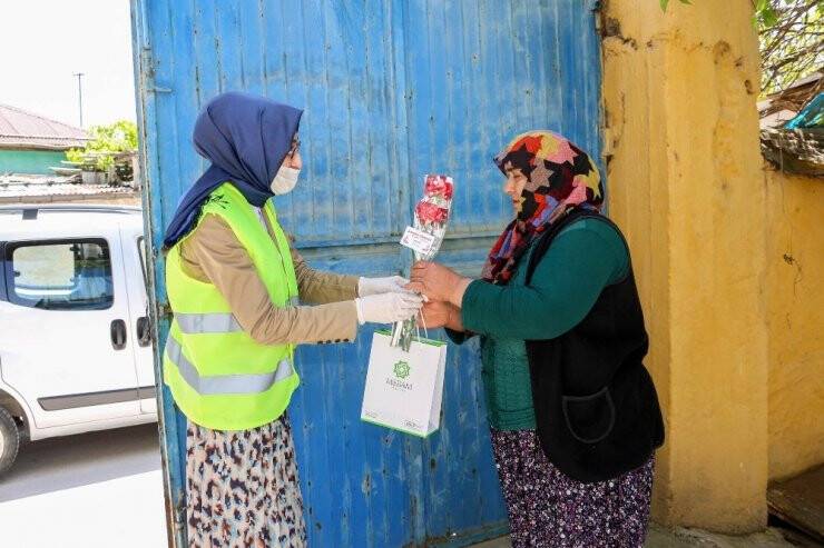Konya Meram Belediyesi Şehit Annelerini Unutmadı