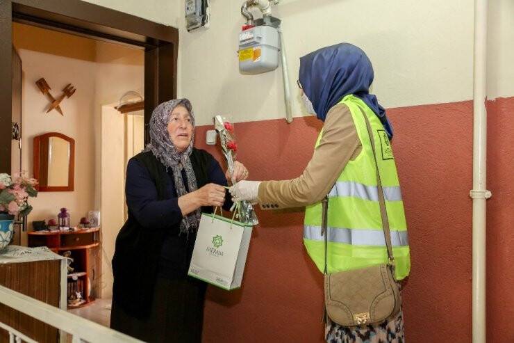 Konya Meram Belediyesi Şehit Annelerini Unutmadı