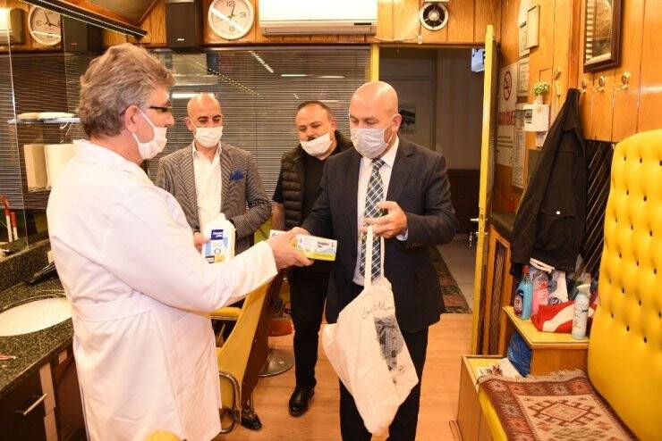 Konya Büyükşehir’in Berber Ve Kuaförlere Hijyen Desteği Sürüyor