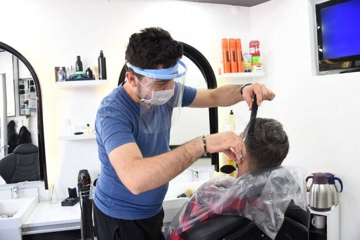 Konya Büyükşehir’in Berber Ve Kuaförlere Hijyen Desteği Sürüyor