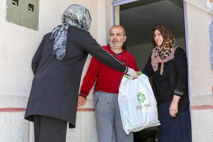 Konya'da Meclis Üyeleri Engellileri Unutmadı