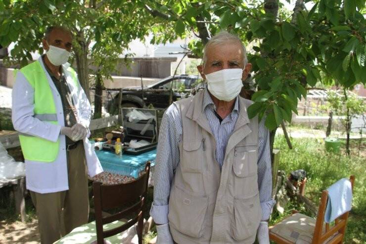 Konya’da örnek hizmet; 65 yaş üstüne evde bayram traşı