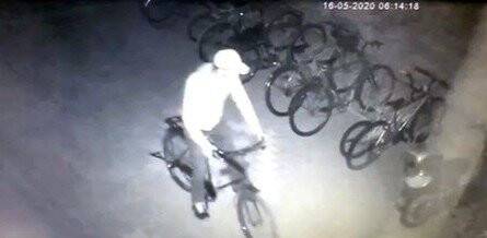 Konya'da Akü hırsızı kameralara takıldı