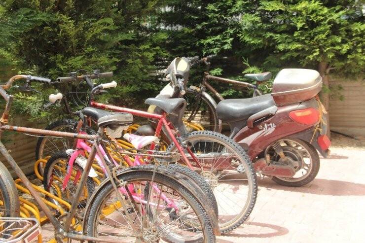 Konya'da Akü hırsızı kameralara takıldı