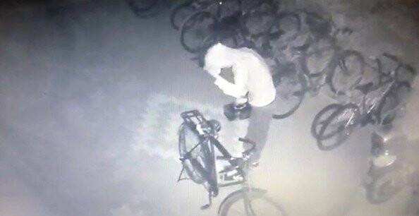 Konya'da Akü hırsızı kameralara takıldı