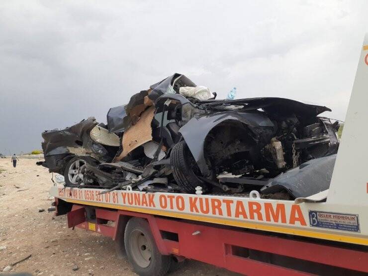 Konya’da İki Otomobil Çarpıştı: 2 Yaralı