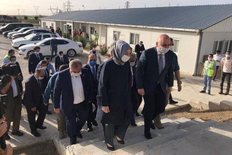 Ulaştırma Bakanı Karaismailoğlu Hızlı Tren Hattı Çalışmalarını İnceledi