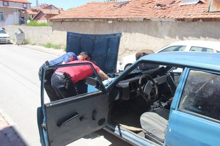 Konya'da Polisle Plakasız Otomobil Arasında Kovalamaca
