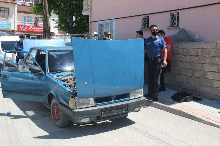 Konya'da Polisle Plakasız Otomobil Arasında Kovalamaca