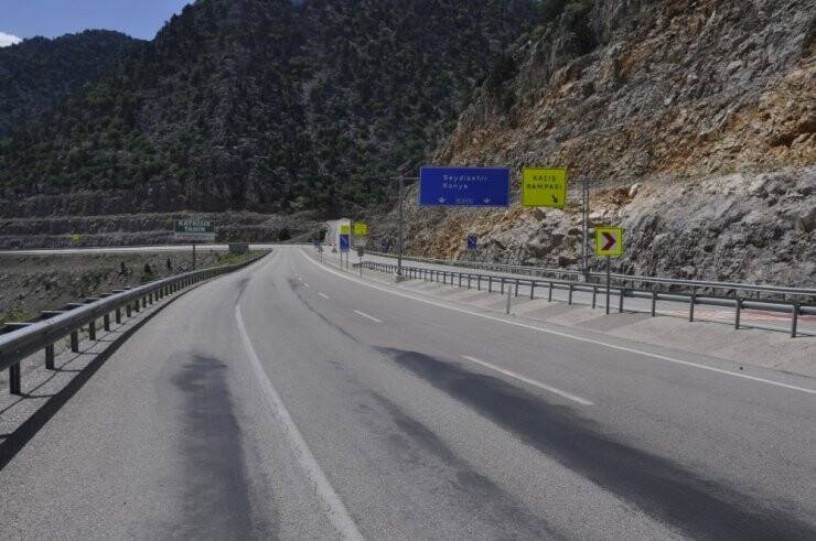Konya-Antalya Karayolu En Sakin Günlerini Yaşıyor