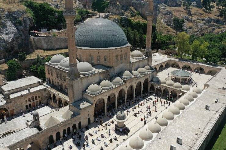 Balıklıgöl’de Cuma Namazı