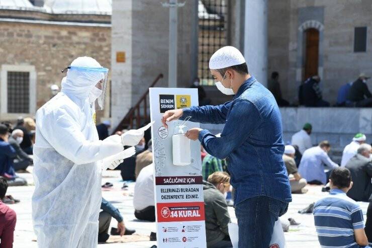 Başkan Altay: 'Konya’da Cuma Namazı İle İkinci Bayram Yaşandı'