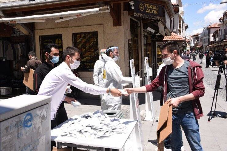 Başkan Altay: 'Konya’da Cuma Namazı İle İkinci Bayram Yaşandı'