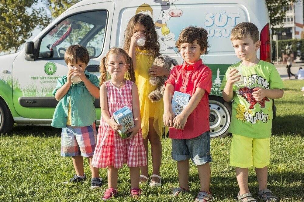 İzmir Büyükşehir 154 bin 500 çocuğa süt dağıtıyor