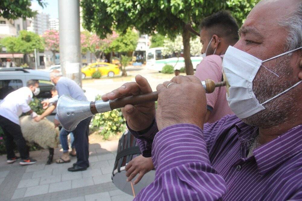Kebapçıda normalleşmeye davul zurnalı açılış