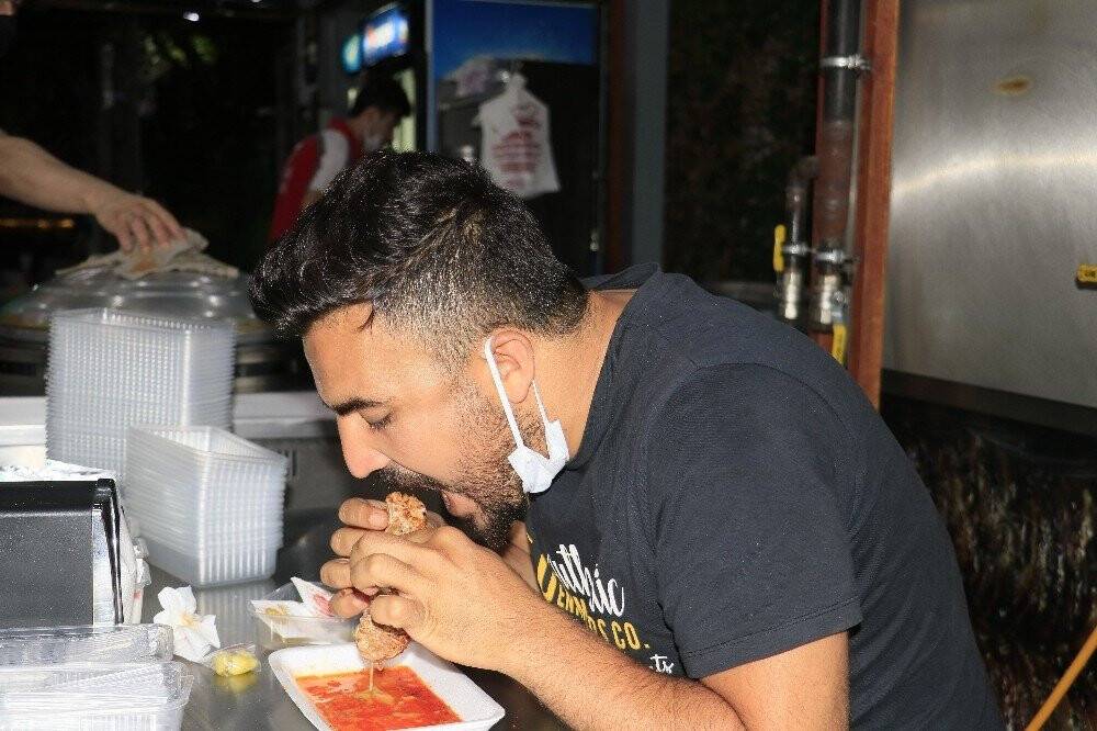 Yasakların ardından Adanalılar soluğu şırdancılarda aldı