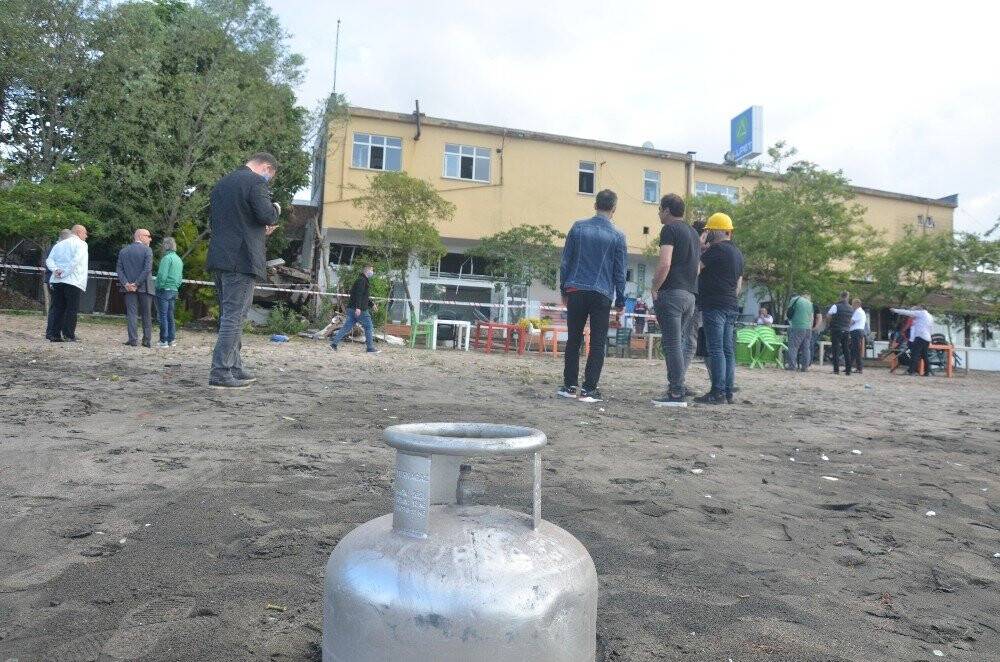 Benzin istasyonunda patlama