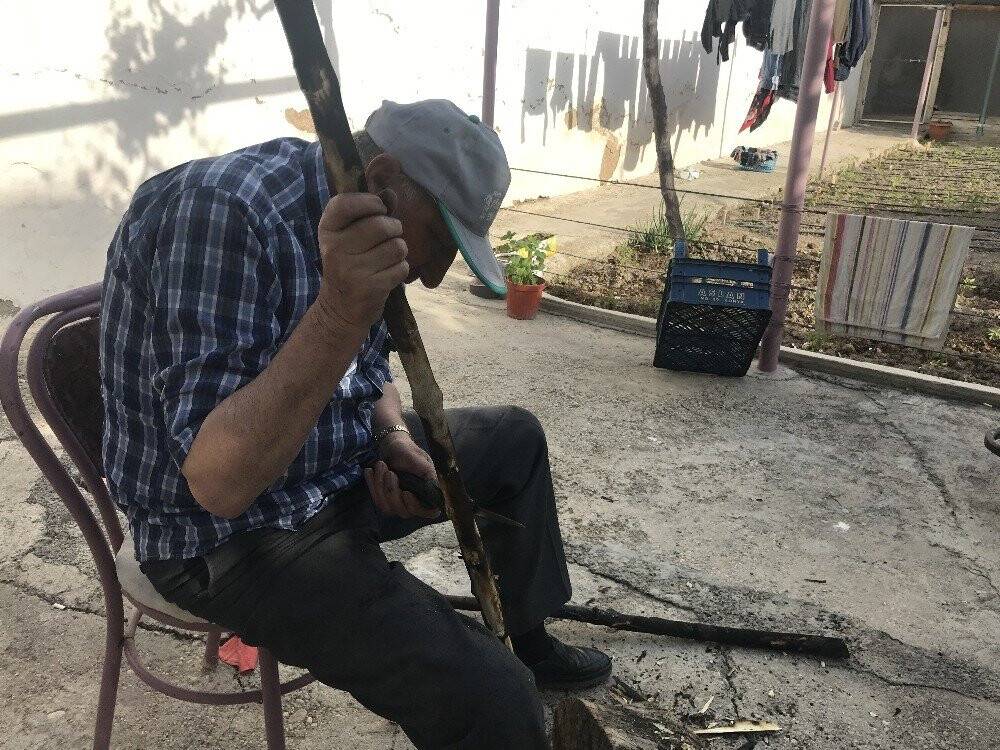 Konya’da 65 yaş üzeri vatandaşlar bahçelerinde