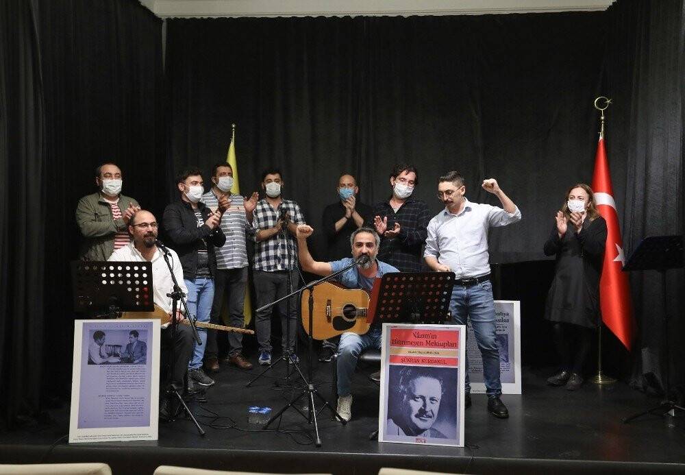 Nazım Hikmet’in unutulmaz dizeleri evlerde yankılandı