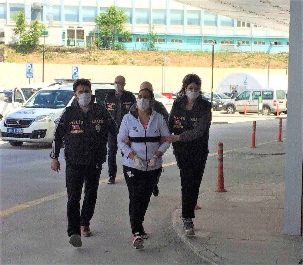 Sevgilisini öldüren kadın 'Namusumla oynadı' dedi