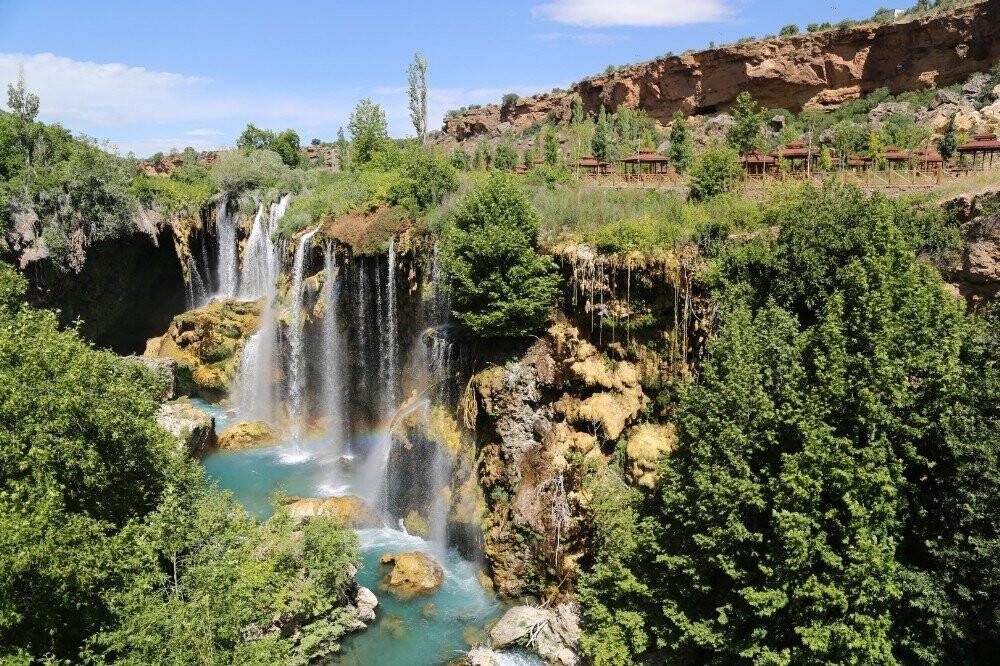 Yerköprü Şelalesi ziyaretçilerini bekliyor