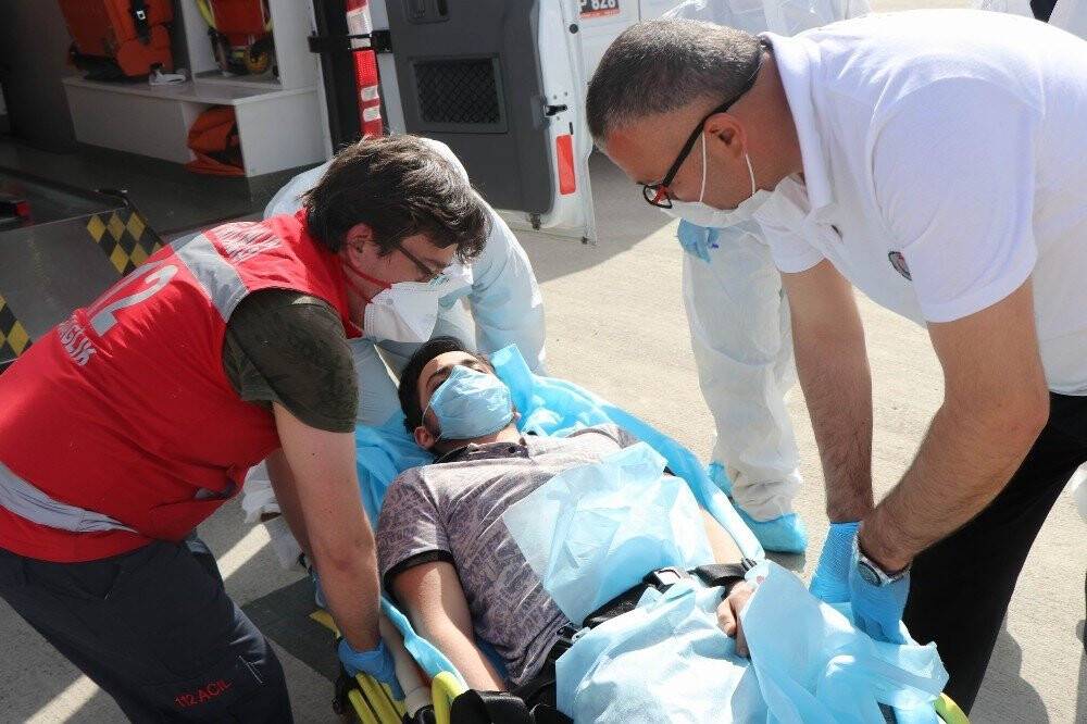 Ukrayna'dan Türkiye'ye ambulans uçak ile getirildi