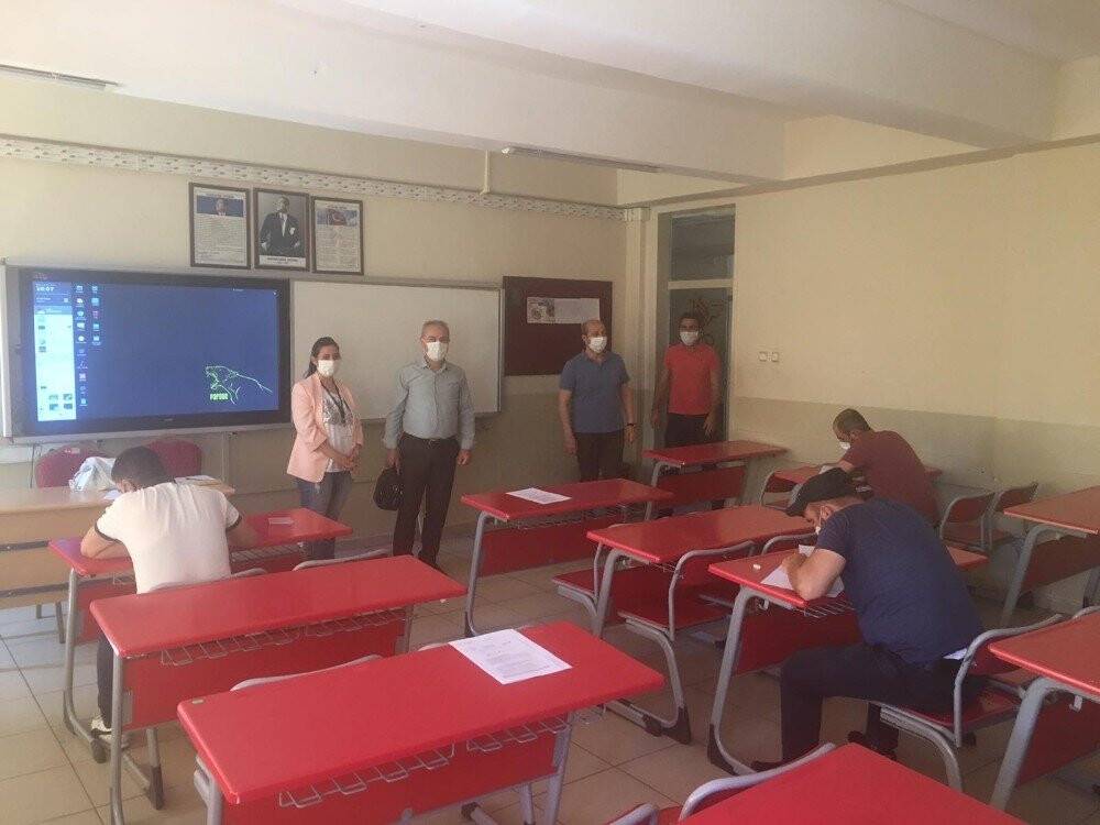 Korona sürecinde tedbirli sınav