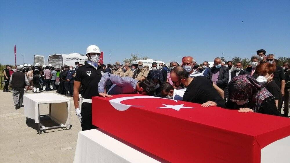 Hain saldırıda şehit düşen işçiler için tören